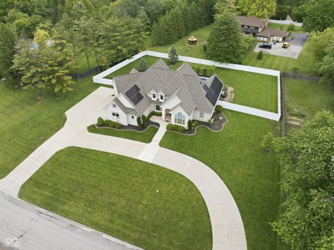 Photo of 8101 Wellsbrook Drive, Indianapolis, IN 46278 (MLS # 22086795)