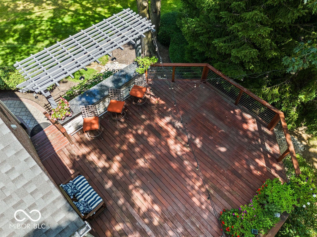 15390 Whistling Lane