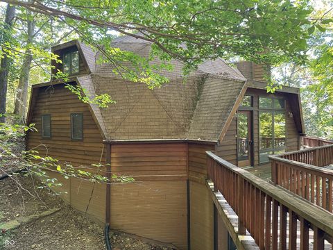 Photo of 8529 E Alma Street, Nashville, IN 47448 (MLS # 22061480)