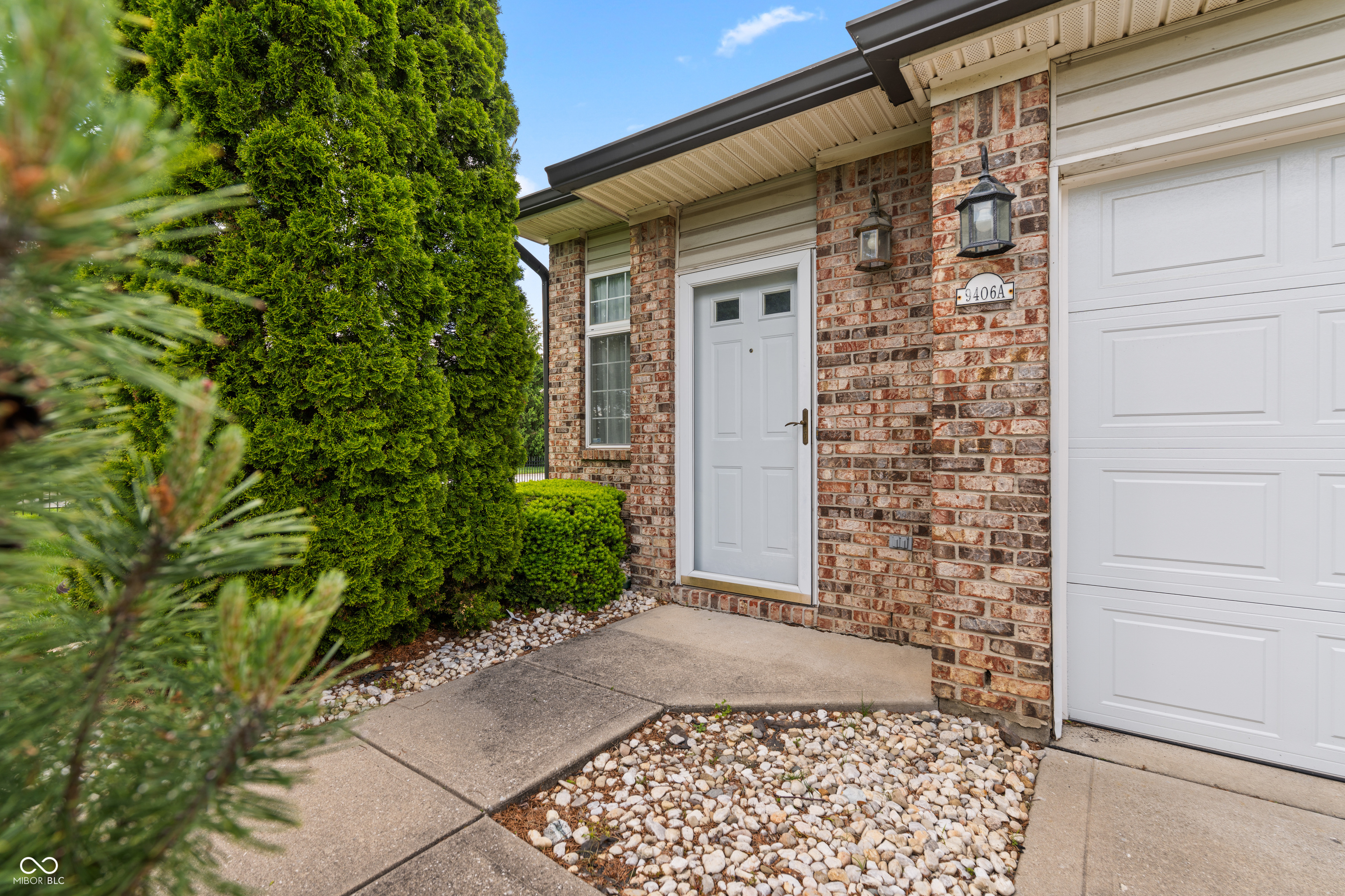 9406 Avon Strand A