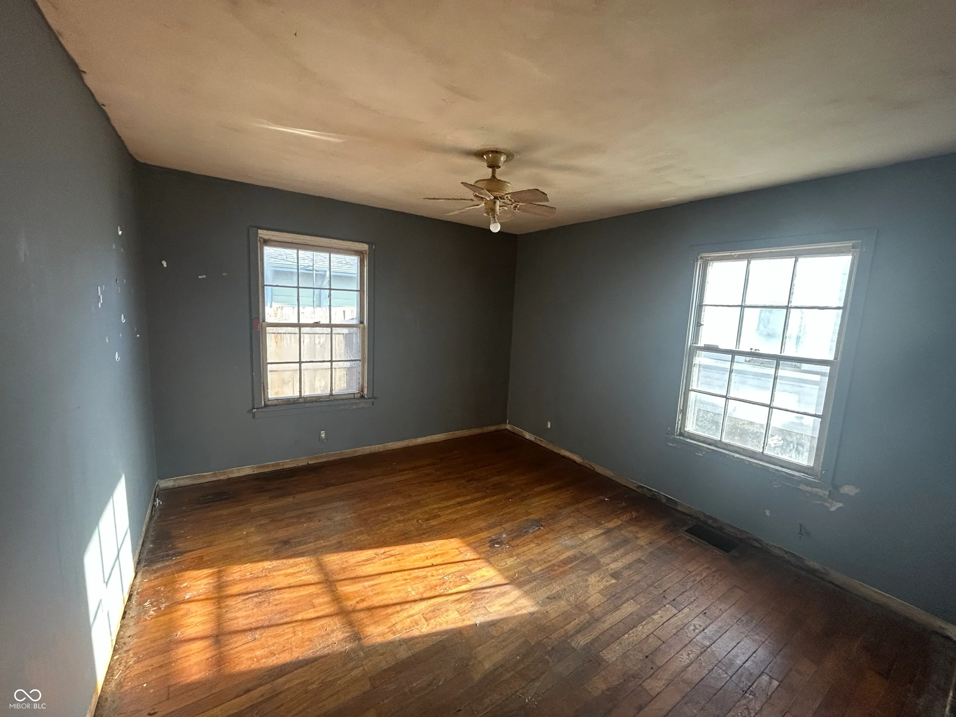 Columbus, Indiana 47201, United States, 2 Bedrooms Bedrooms, ,1 BathroomBathrooms,Residential,Pending,91178