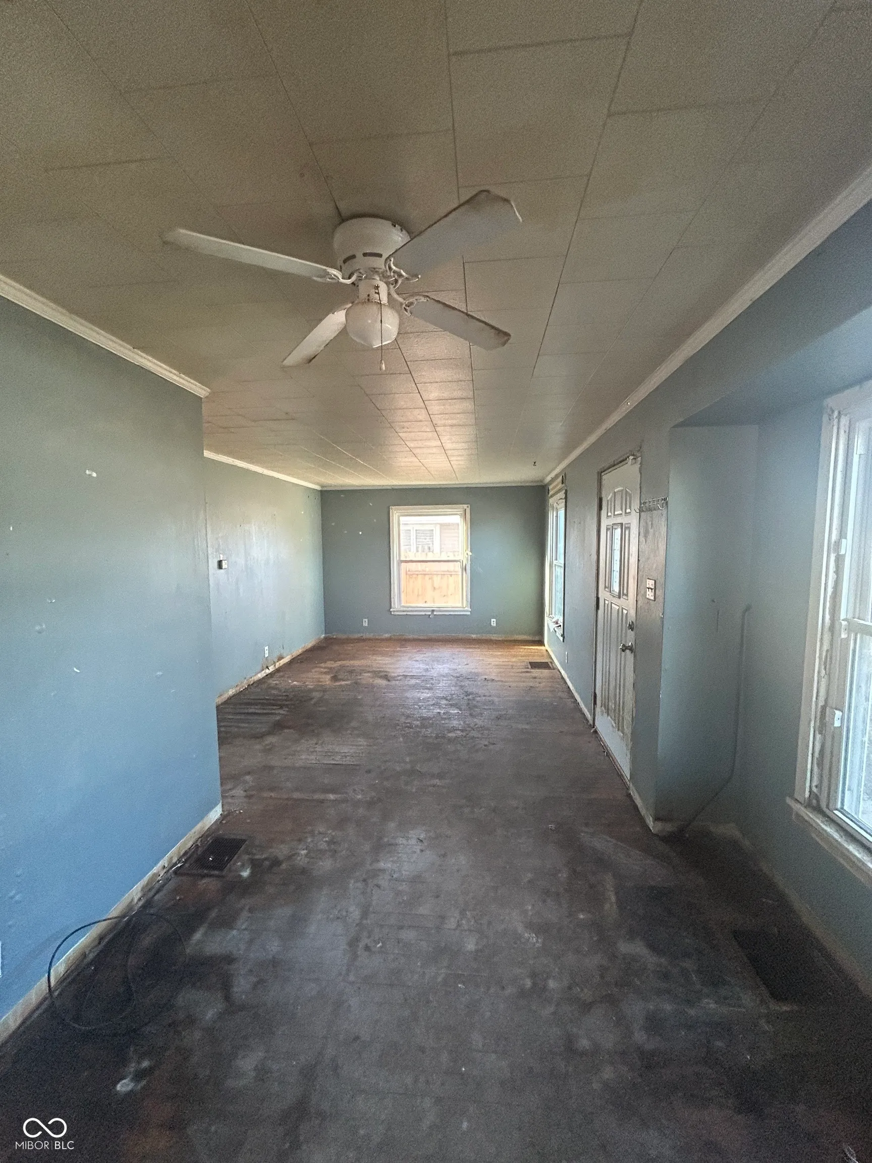 Columbus, Indiana 47201, United States, 2 Bedrooms Bedrooms, ,1 BathroomBathrooms,Residential,Pending,91178