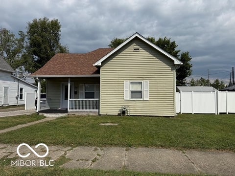 Photo of 218 E Mechanic Street, Shelbyville, IN 46176 (MLS # 22126659)