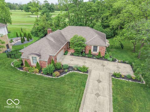 Photo of 2280 Woodsway Drive, Greenwood, IN 46143 (MLS # 22104147)