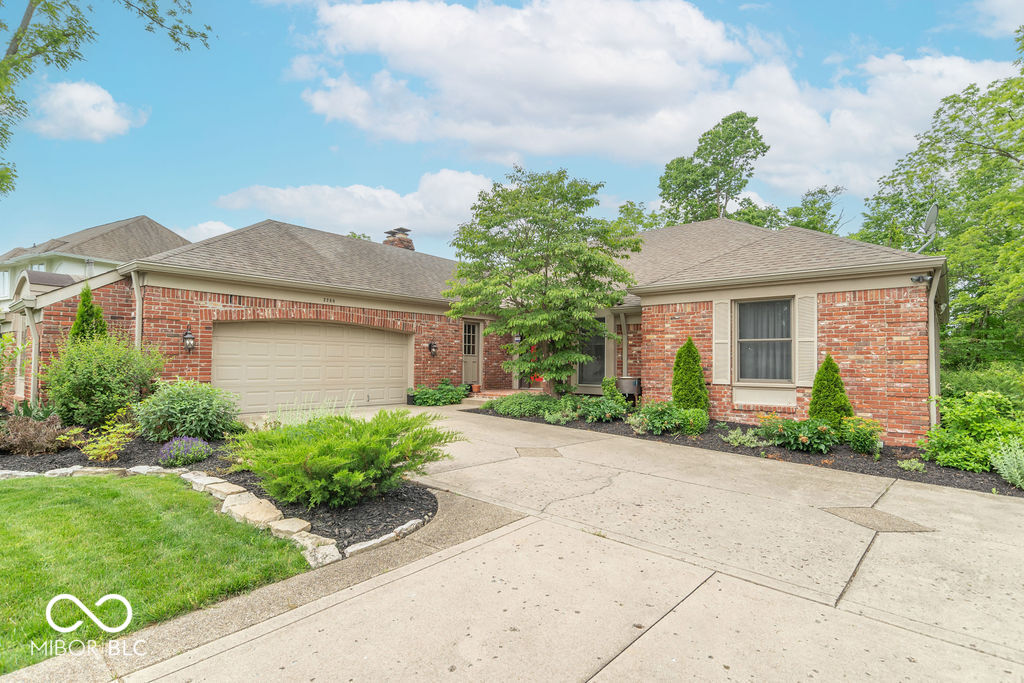 2280 Woodsway Drive