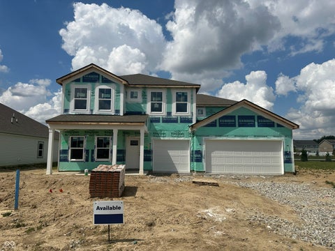 Photo of 228 Heritage Pass W, Greenfield, IN 46140 (MLS # 22115936)