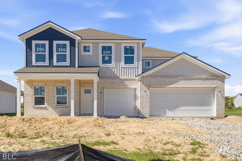 Photo of 228 Heritage Pass W, Greenfield, IN 46140 (MLS # 22115936)