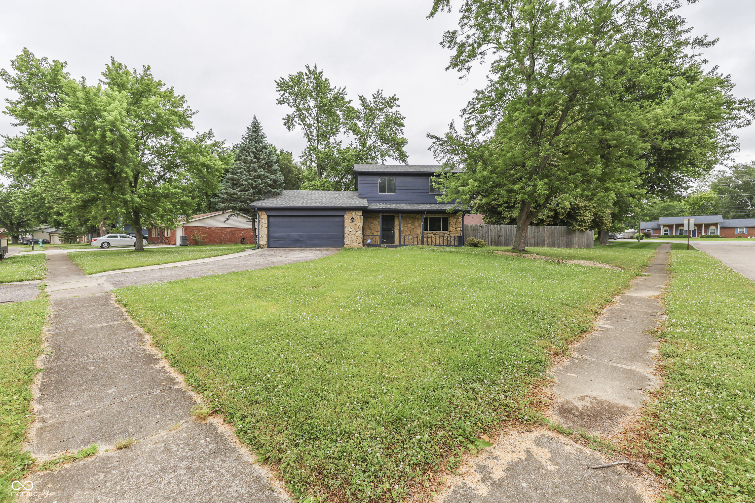 7423 Snowflake Drive