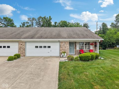 Photo of 5662 Misty Ridge Drive, Indianapolis, IN 46237 (MLS # 22113539)
