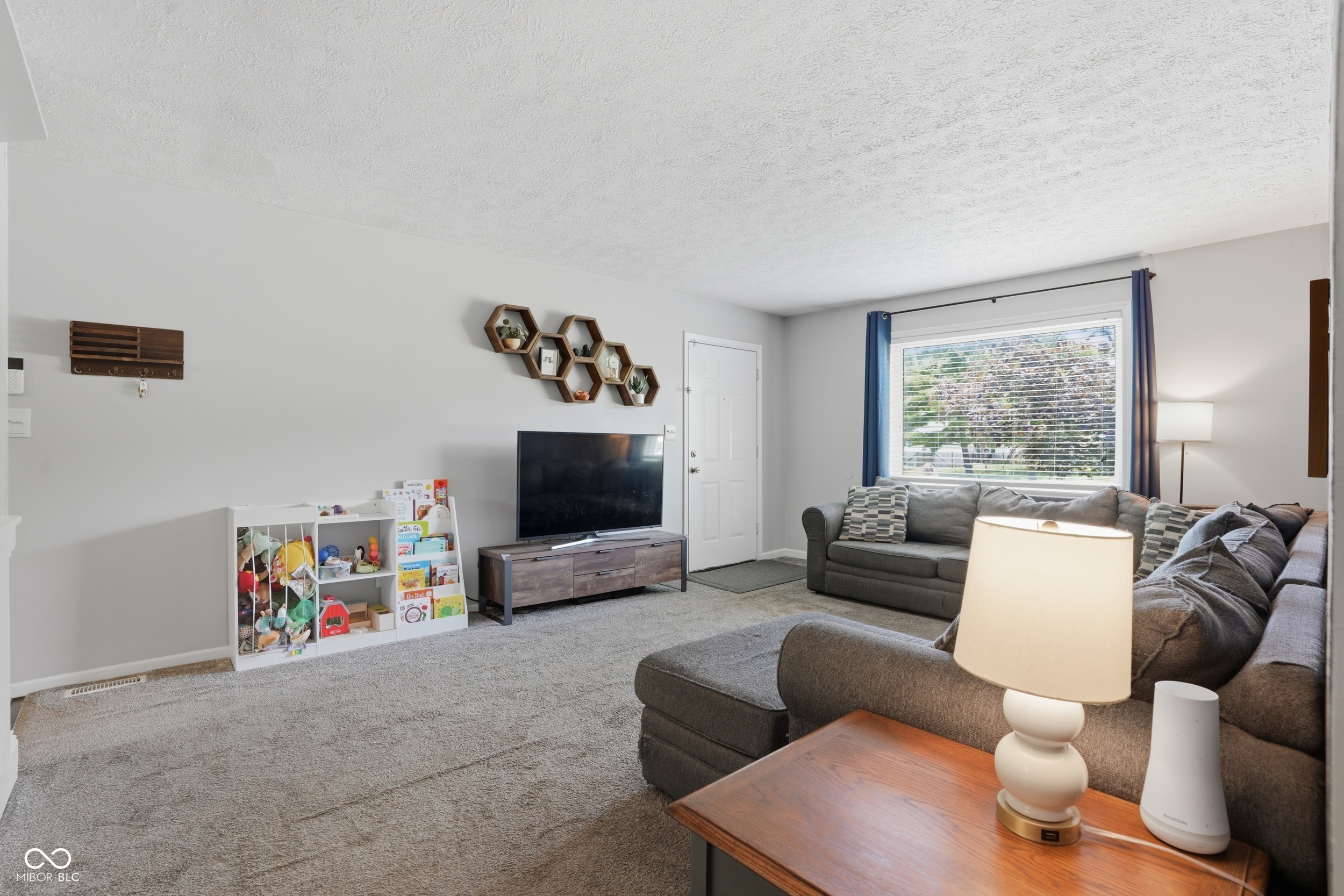 5832 Windward Way