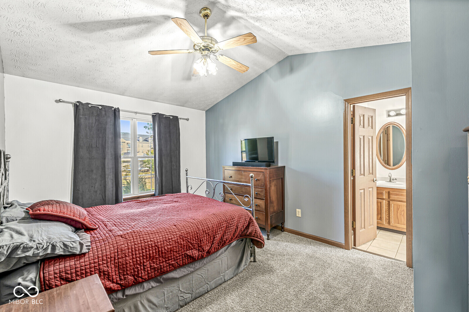 564 Zephyr Way