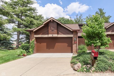 Photo of 201 Brighton Court, Greenwood, IN 46143 (MLS # 22103542)