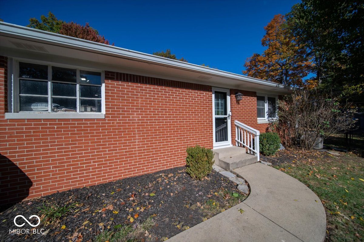 8755 N Pennsylvania Street