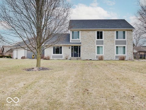 Photo of 12201 Valley View Circle, Indianapolis, IN 46229 (MLS # 22084764)