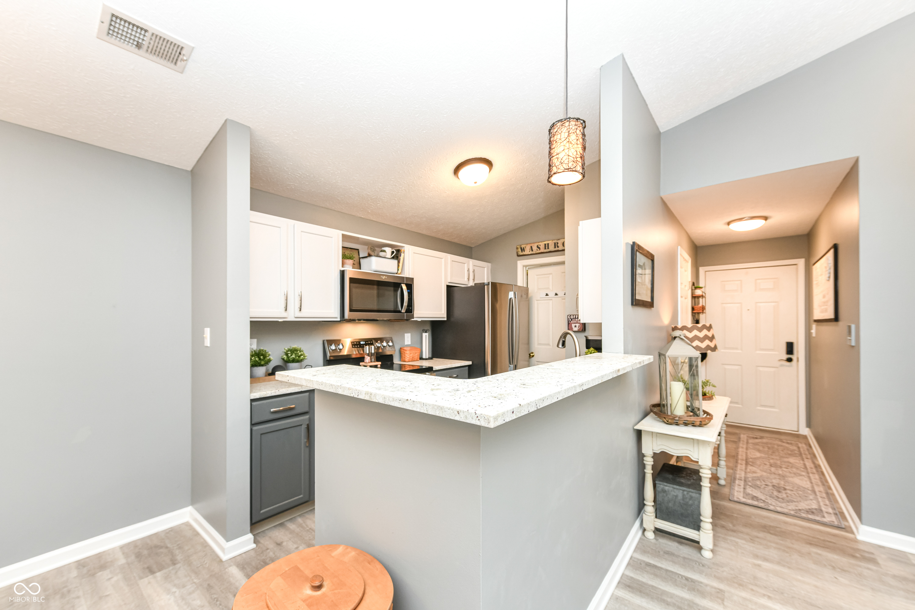 8418 Glenwillow Lane 205