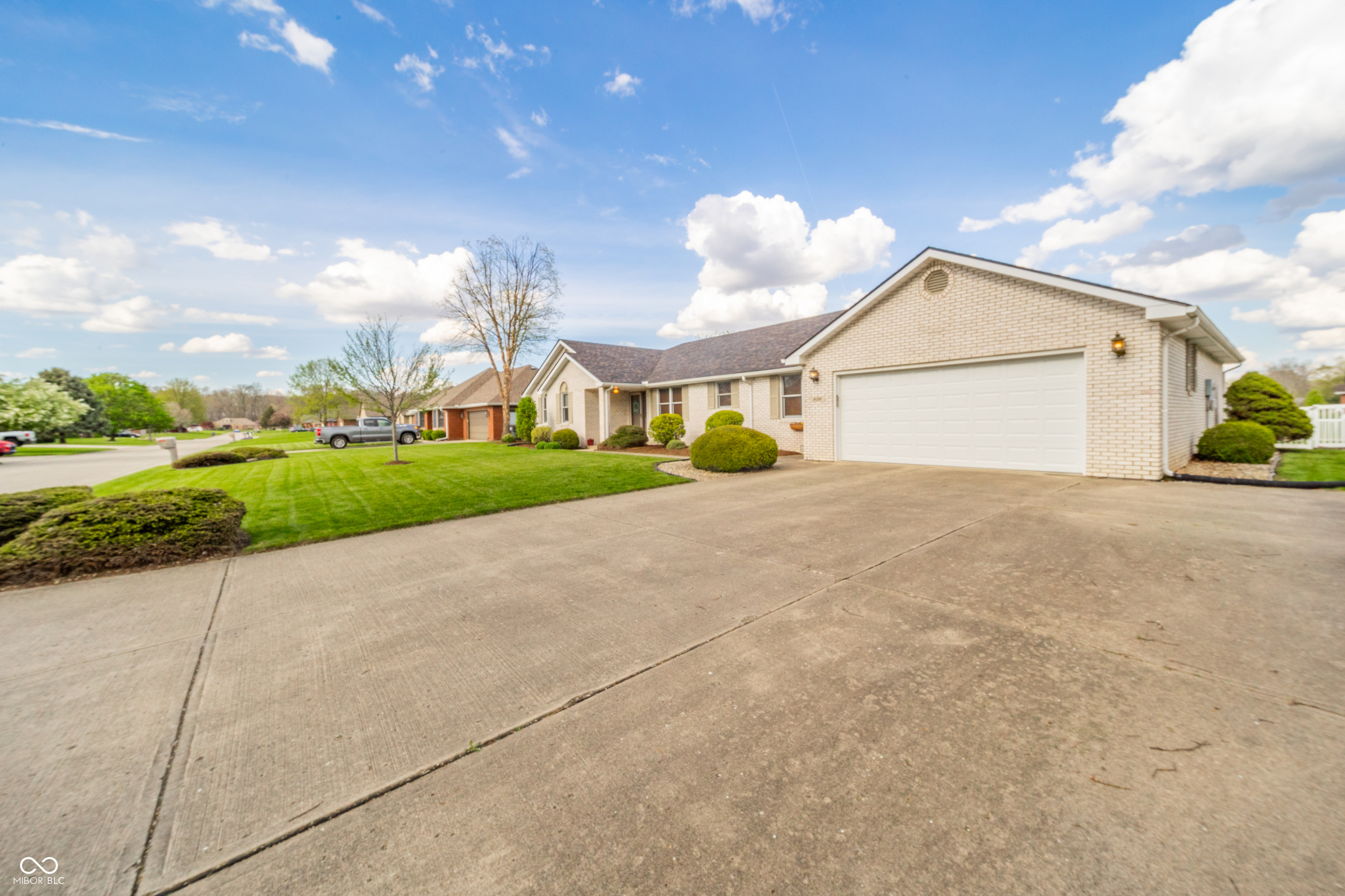 838 Deerfield Road