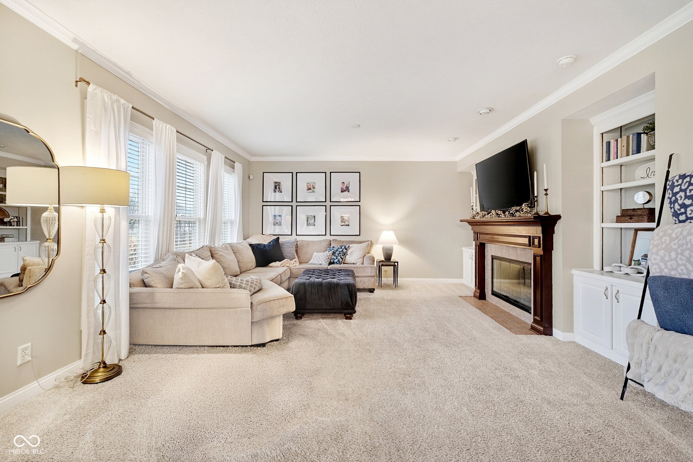 8999 Hearthstone Drive