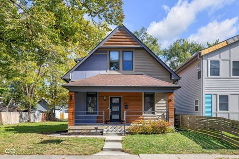 Photo of 827 S Randolph Street, Indianapolis, IN 46203 (MLS # 22069260)