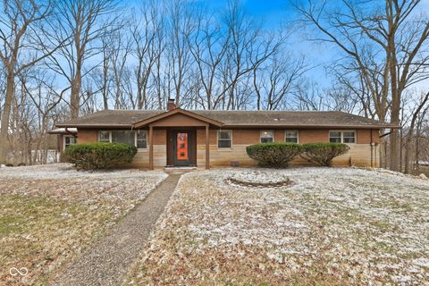Photo of 9045 E 86th Street, Indianapolis, IN 46256 (MLS # 22089825)