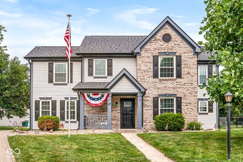 Photo of 69 Carriage Lake Drive, Brownsburg, IN 46112 (MLS # 22113344)