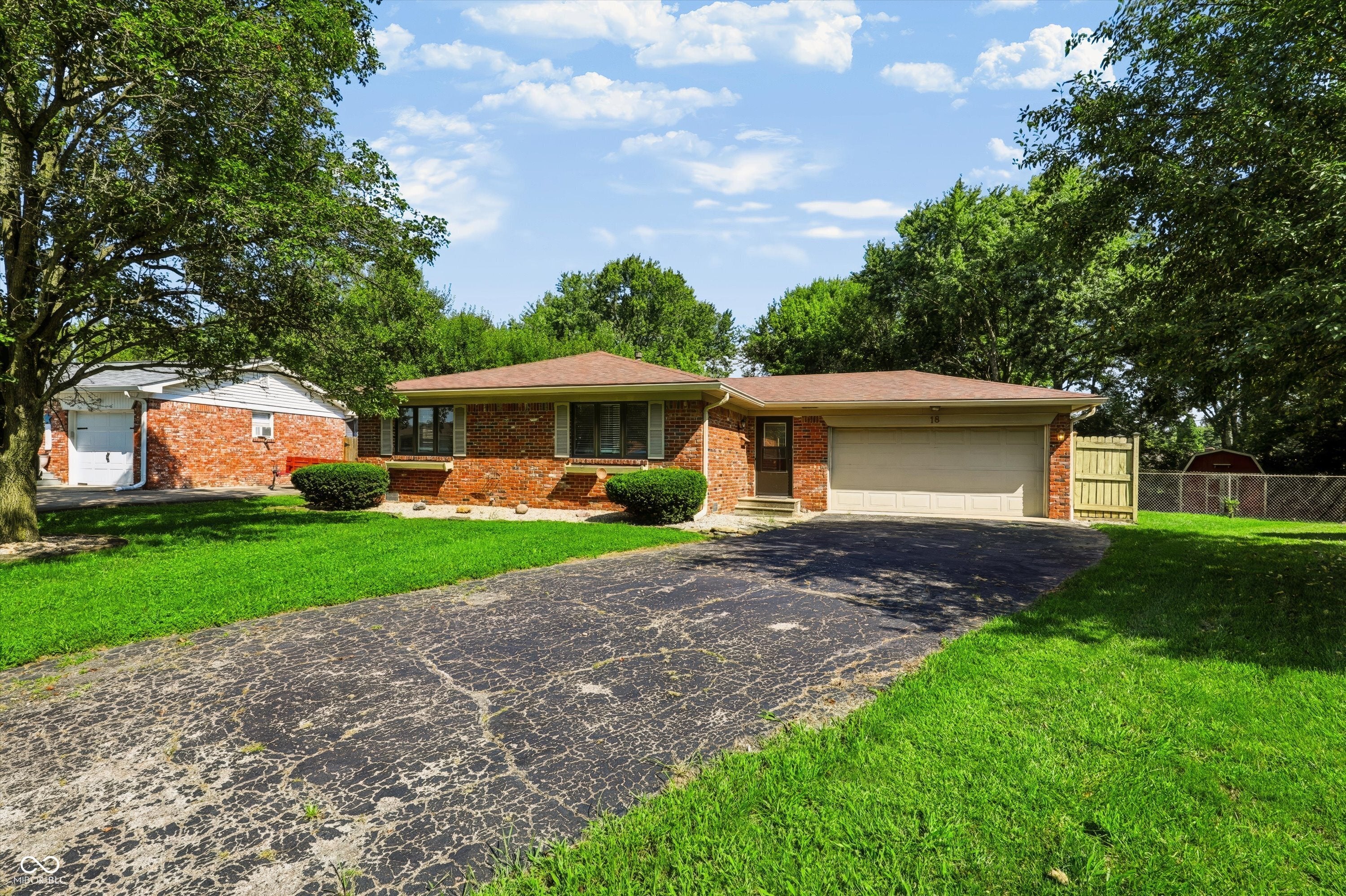 18 Roderick Court