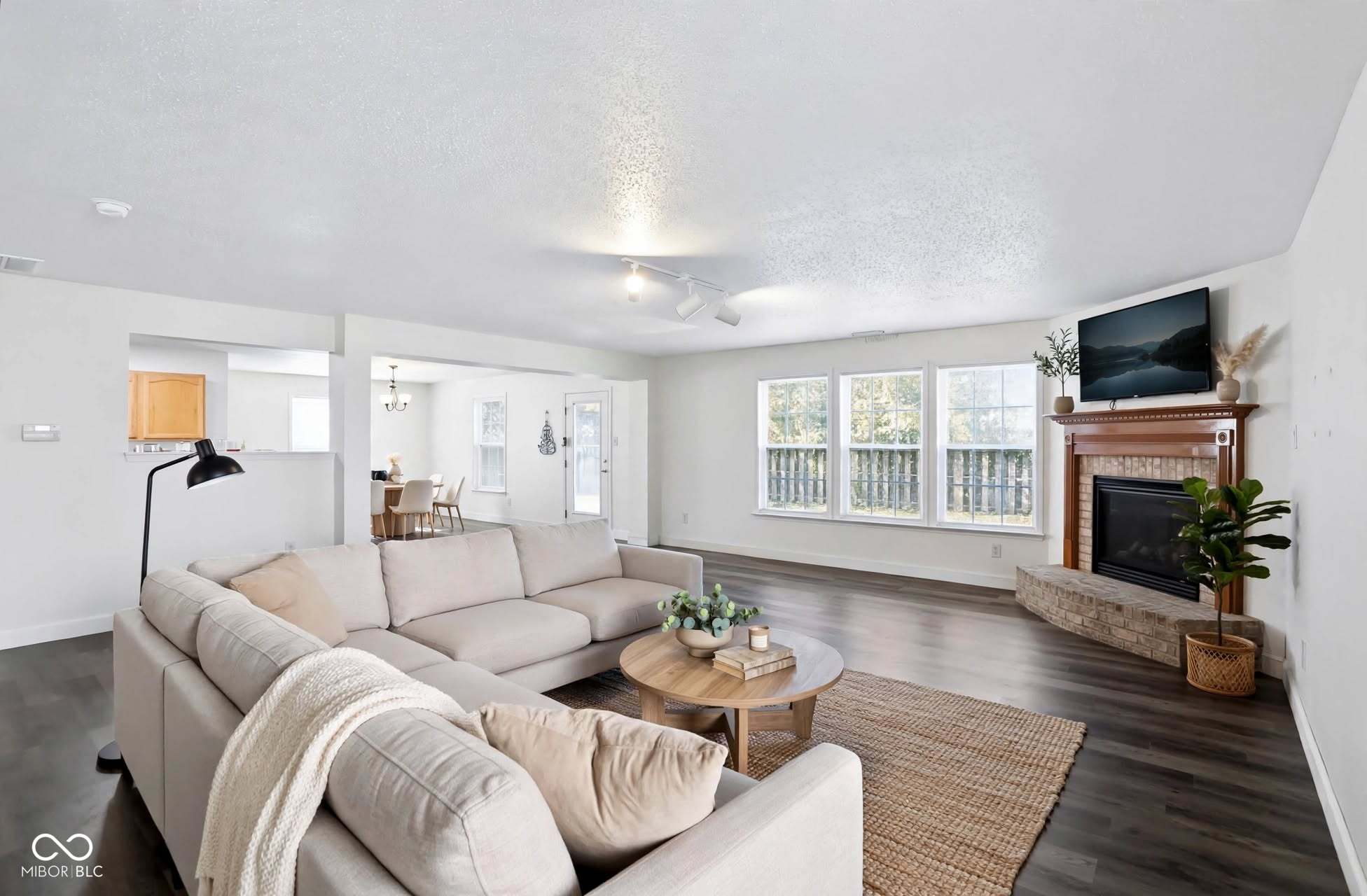 1116 King Maple Drive