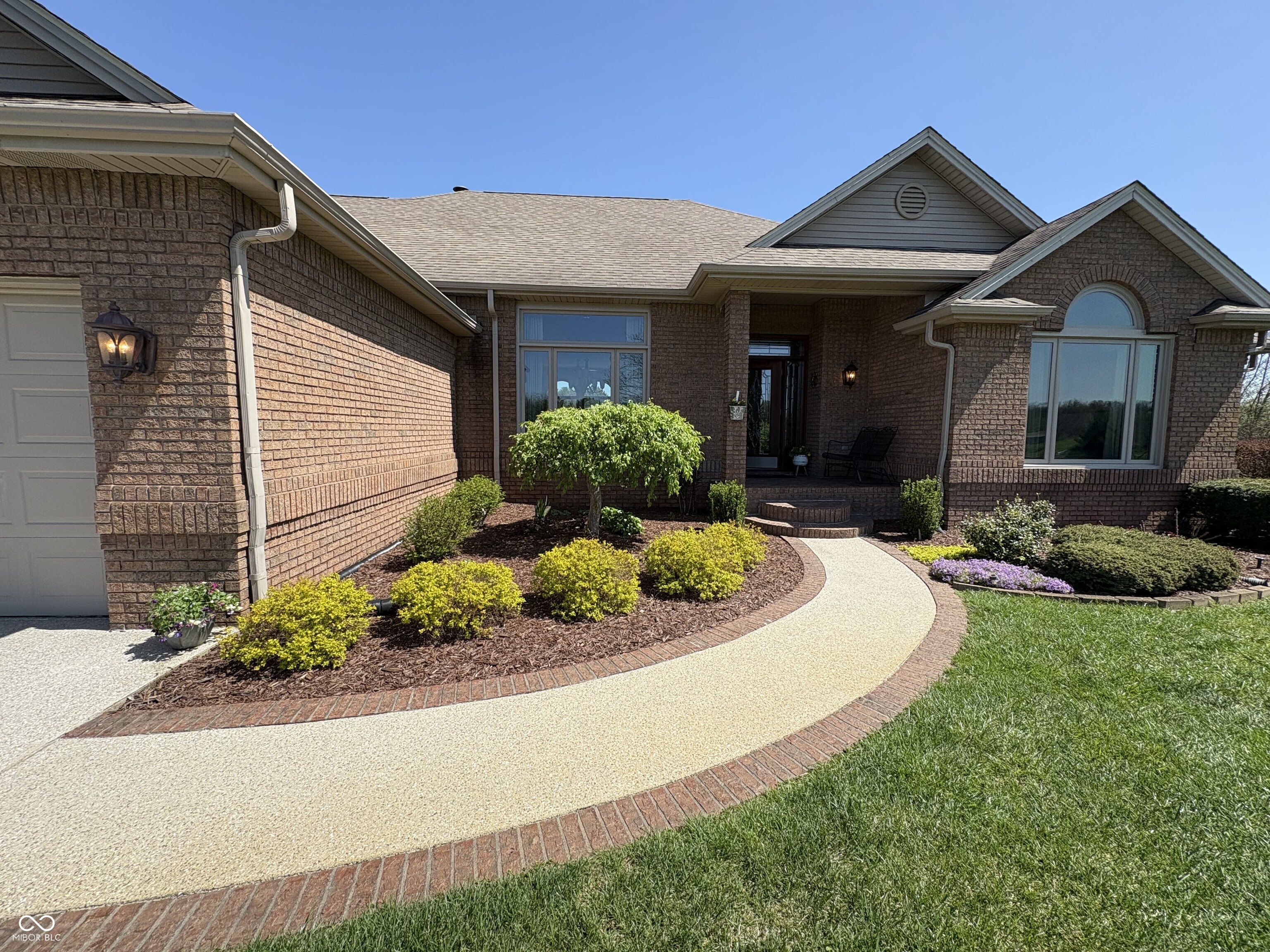 415 N Westview Drive