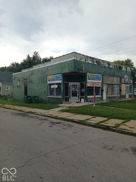Photo for 437 W 26th Street W