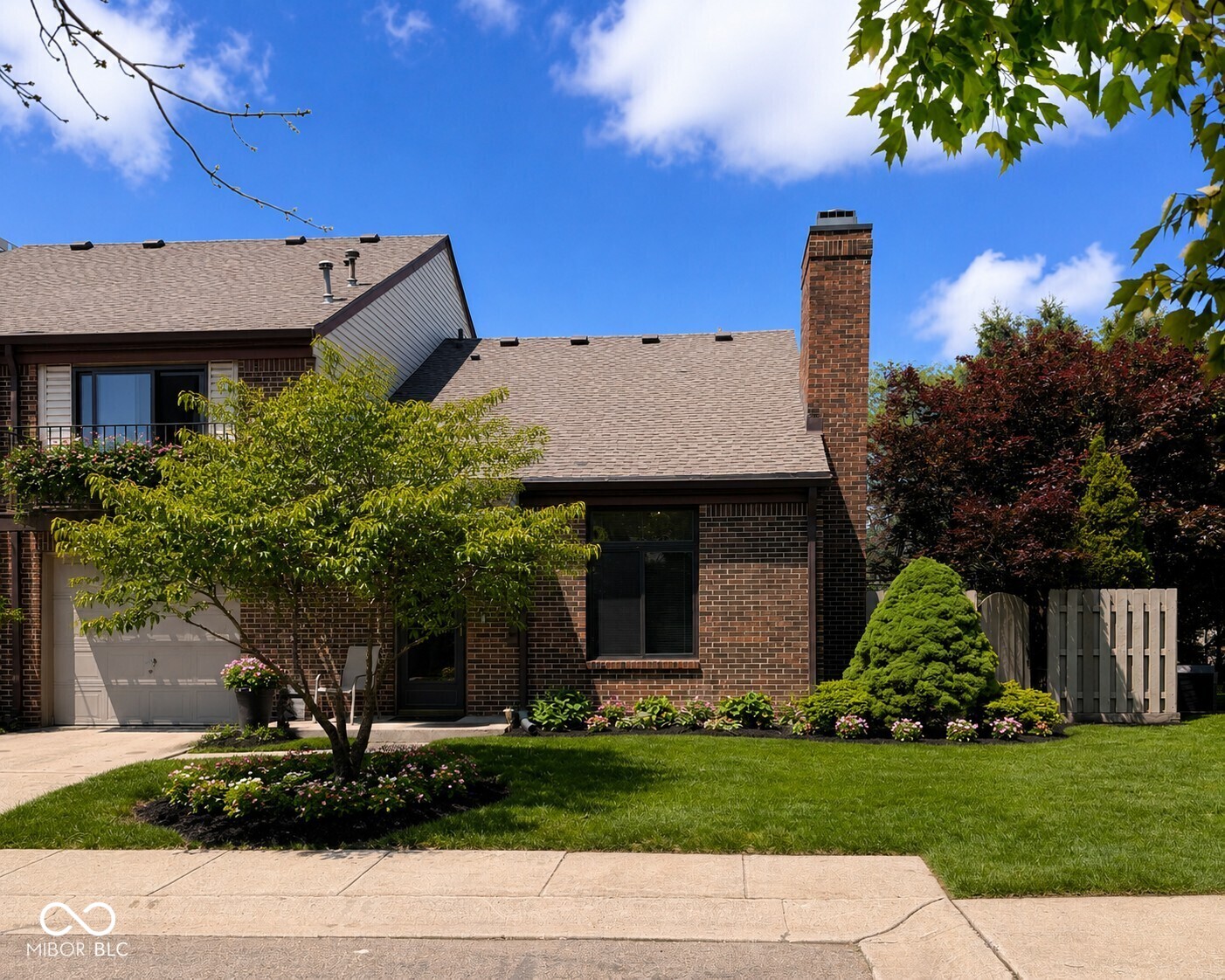 346 E Saint Clair Street