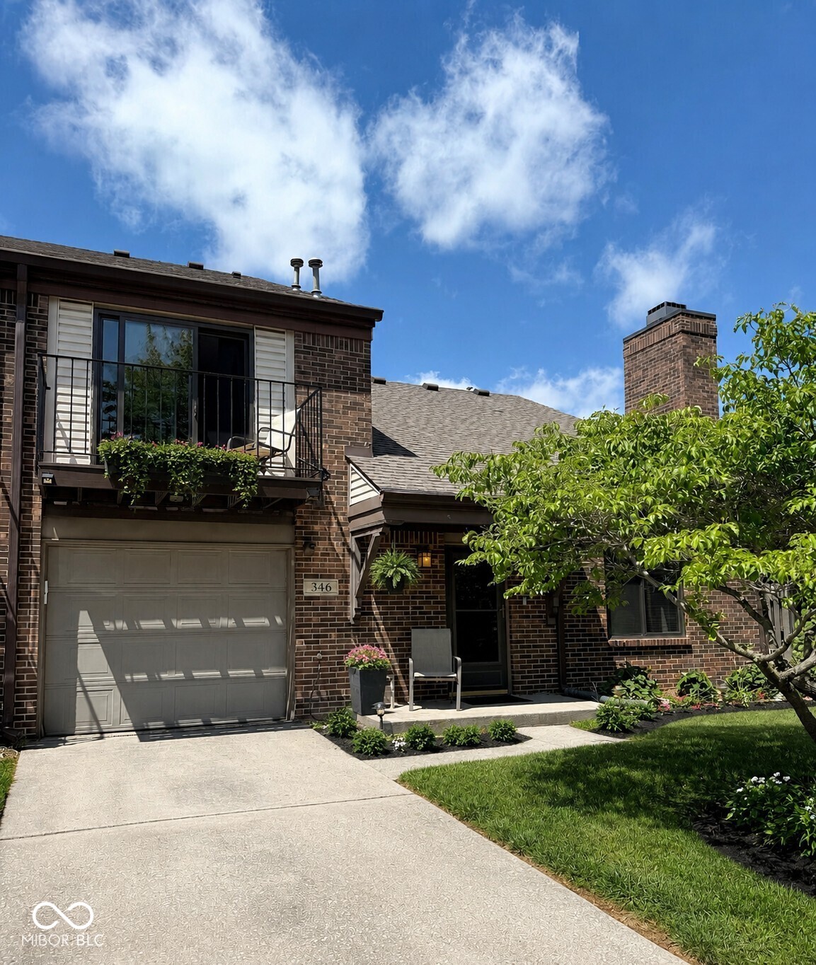 346 E Saint Clair Street