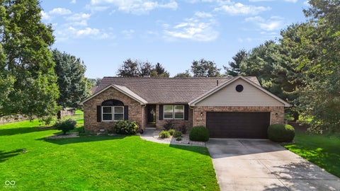 Photo of 3805 N Strahl Drive N, Greenfield, IN 46140 (MLS # 22120833)