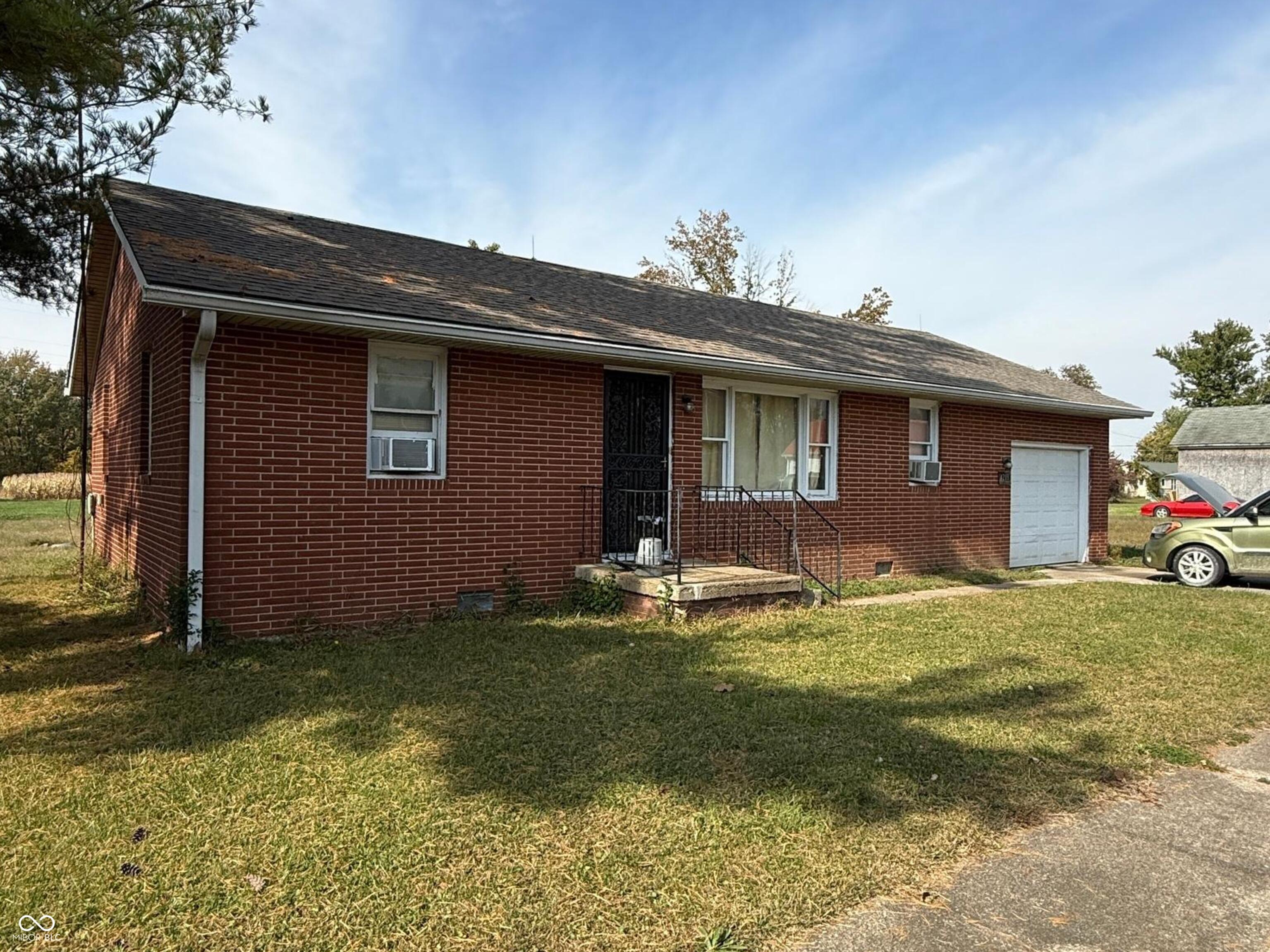4213 Main Street
