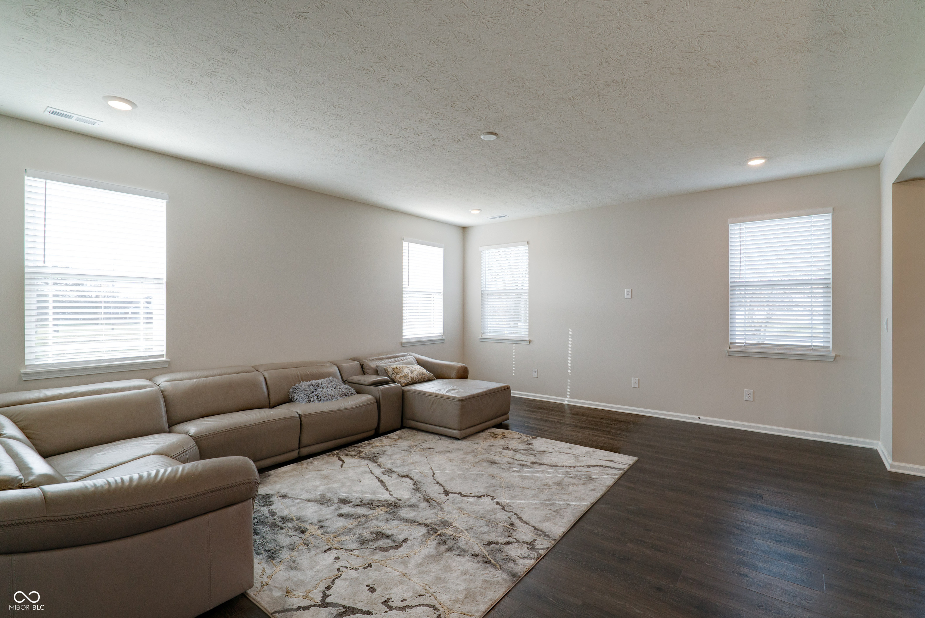 6986 Birmingham Avenue