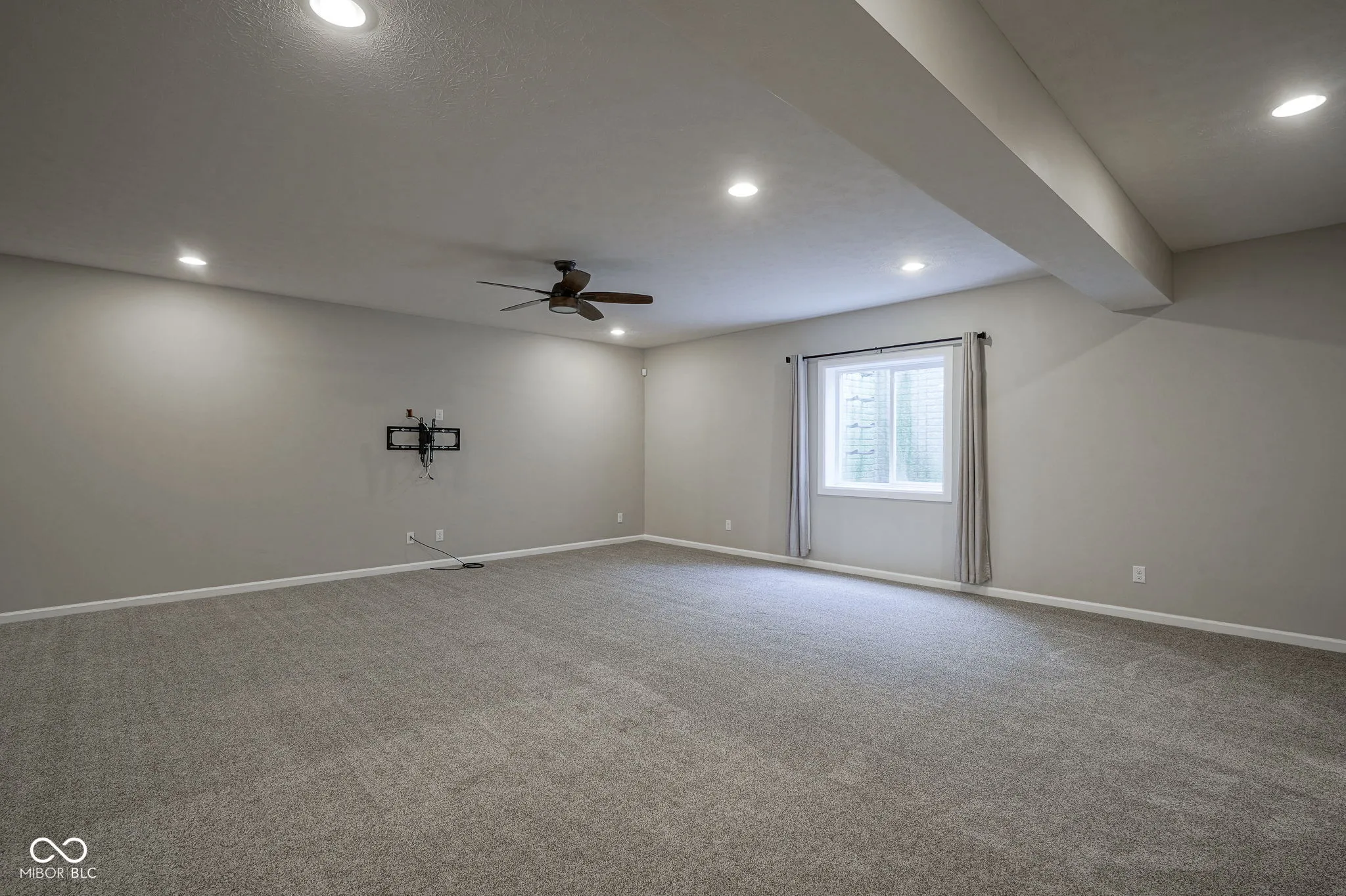 Carmel, Indiana 46032, United States, 5 Bedrooms Bedrooms, ,5 BathroomsBathrooms,Residential,Active,223731