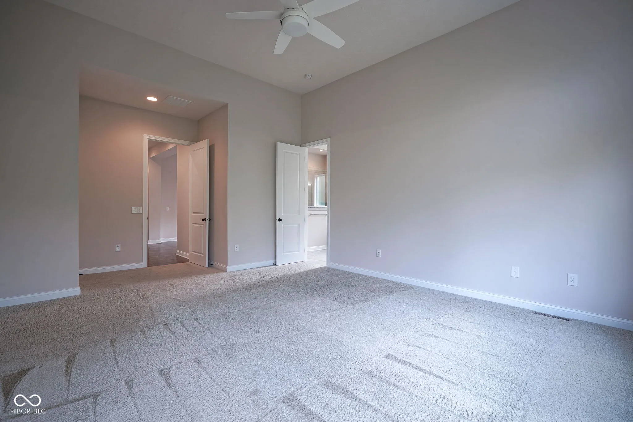 Carmel, Indiana 46032, United States, 5 Bedrooms Bedrooms, ,5 BathroomsBathrooms,Residential,Active,223731