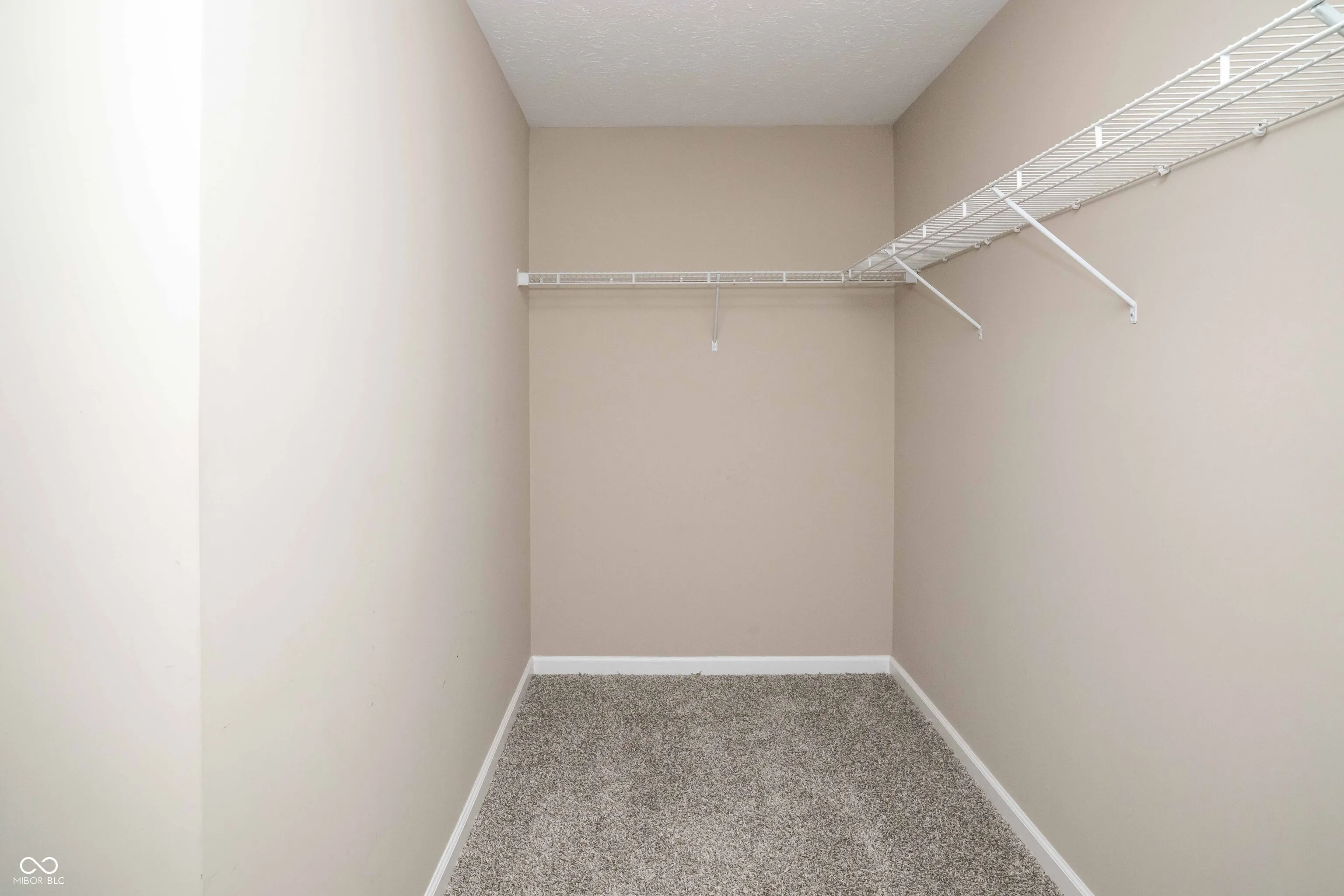 Greenwood, Indiana 46143, United States, 4 Bedrooms Bedrooms, ,3 BathroomsBathrooms,Residential,Pending,89388