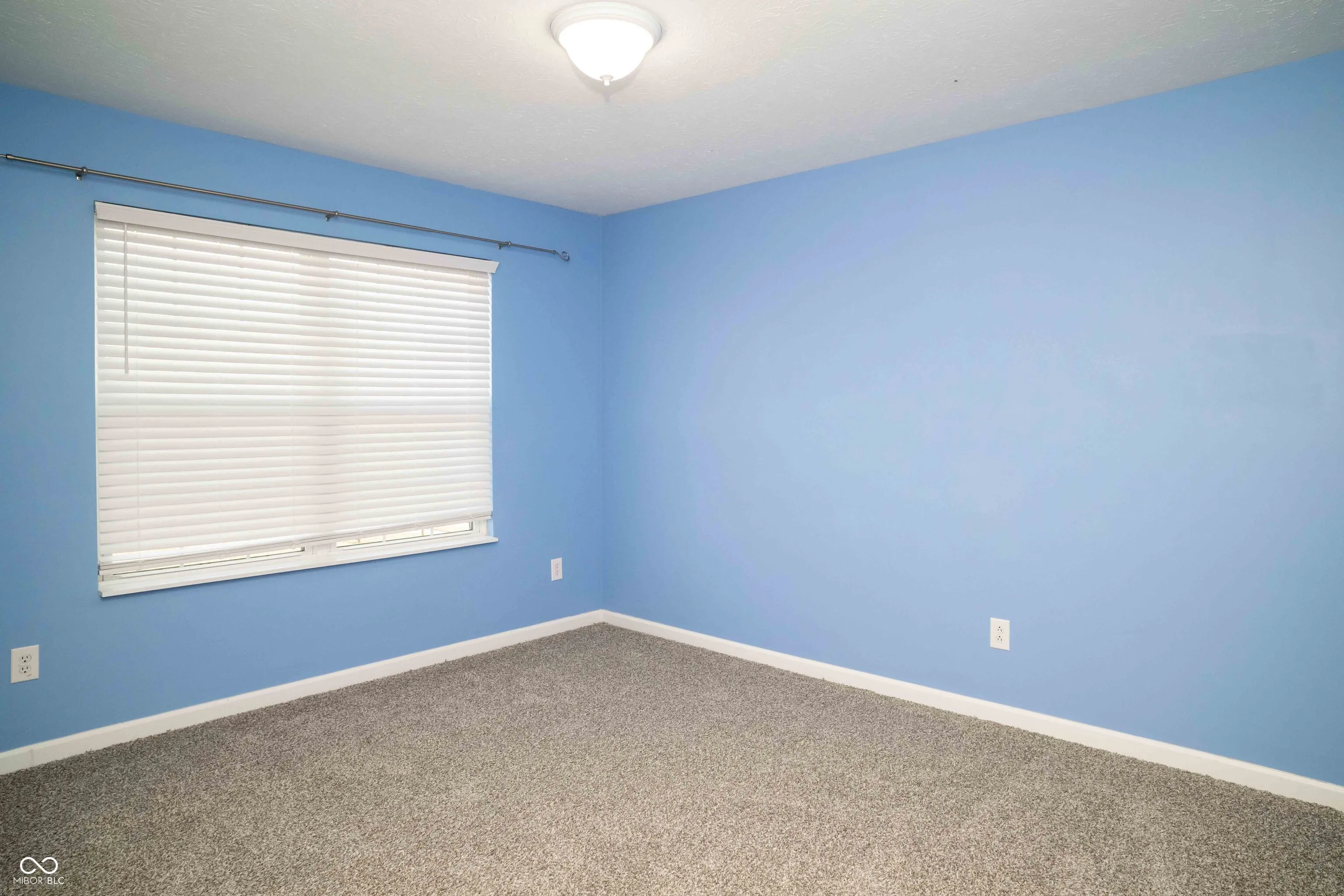 Greenwood, Indiana 46143, United States, 4 Bedrooms Bedrooms, ,3 BathroomsBathrooms,Residential,Pending,89388