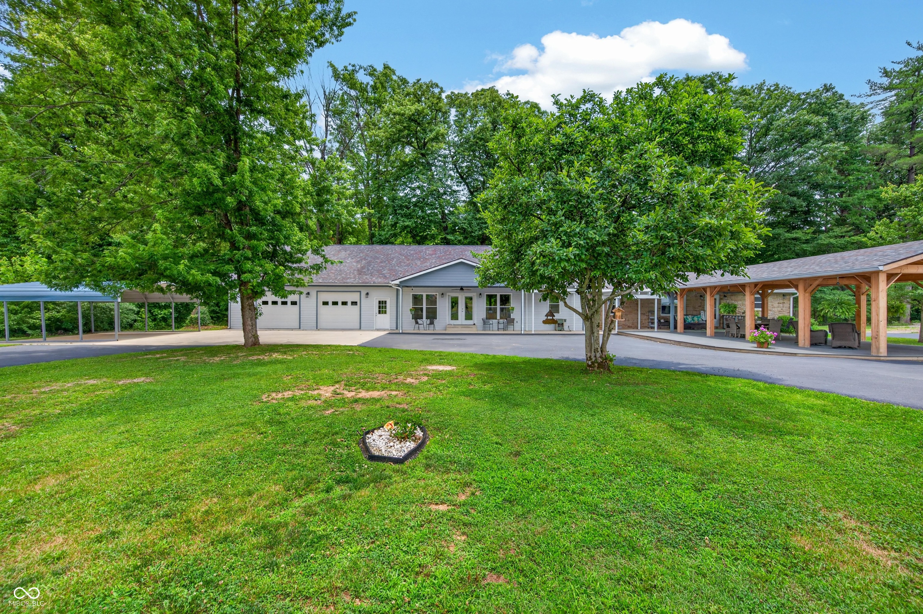 800 N Greensburg Street