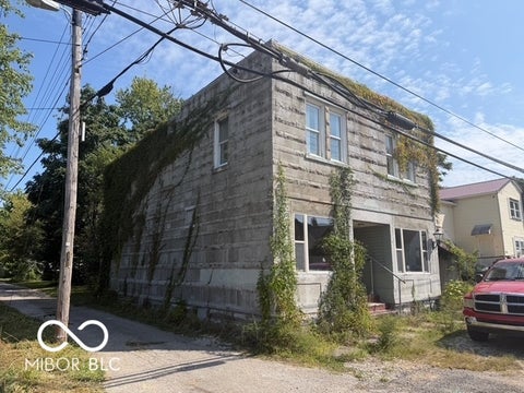 Photo of 809 6th Street, Bedford, IN 47421 (MLS # 22118158)