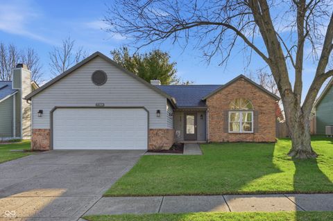Photo of 7709 Bayhill Drive, Indianapolis, IN 46236 (MLS # 22088974)