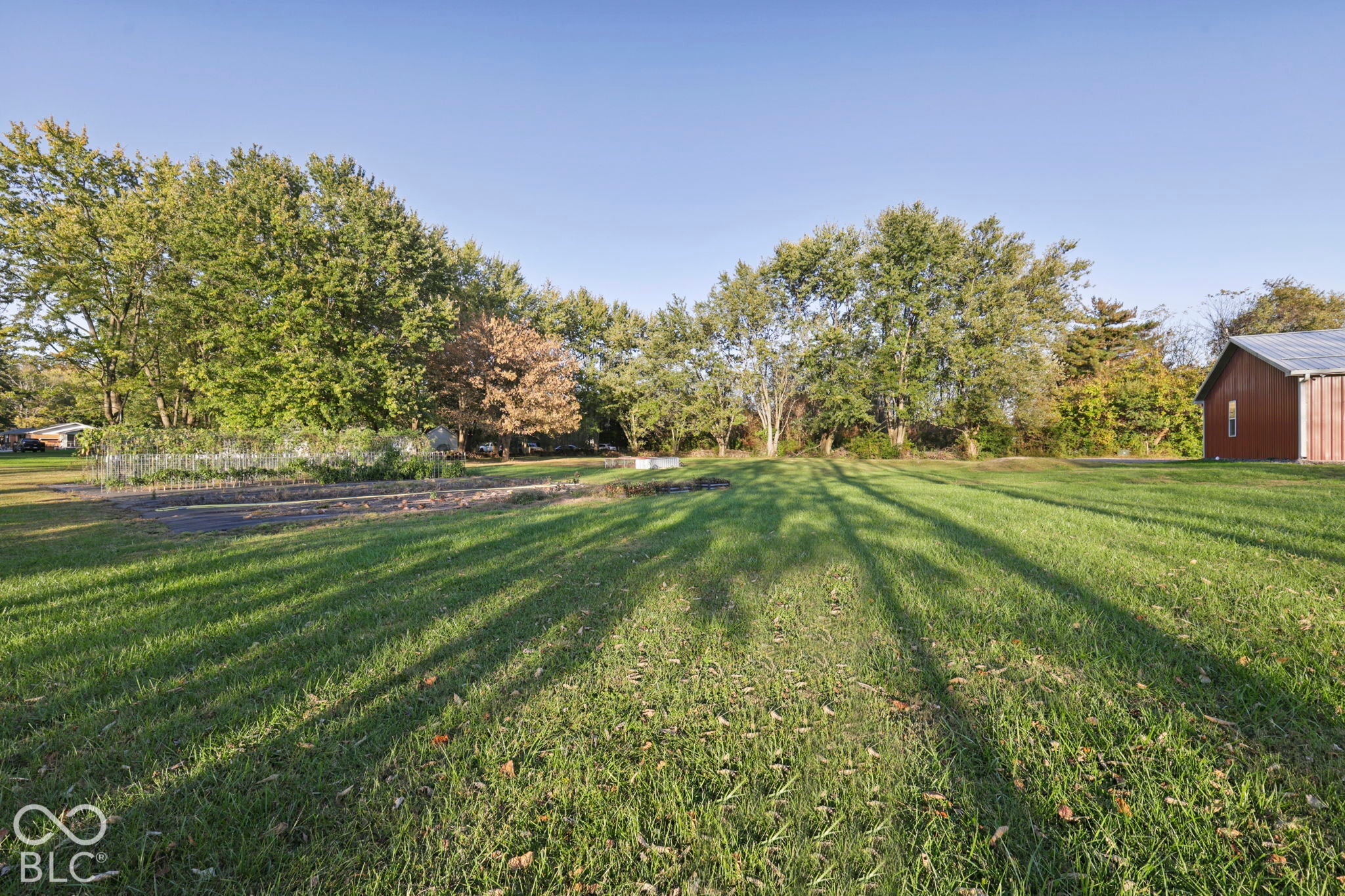 5301 E Orchard