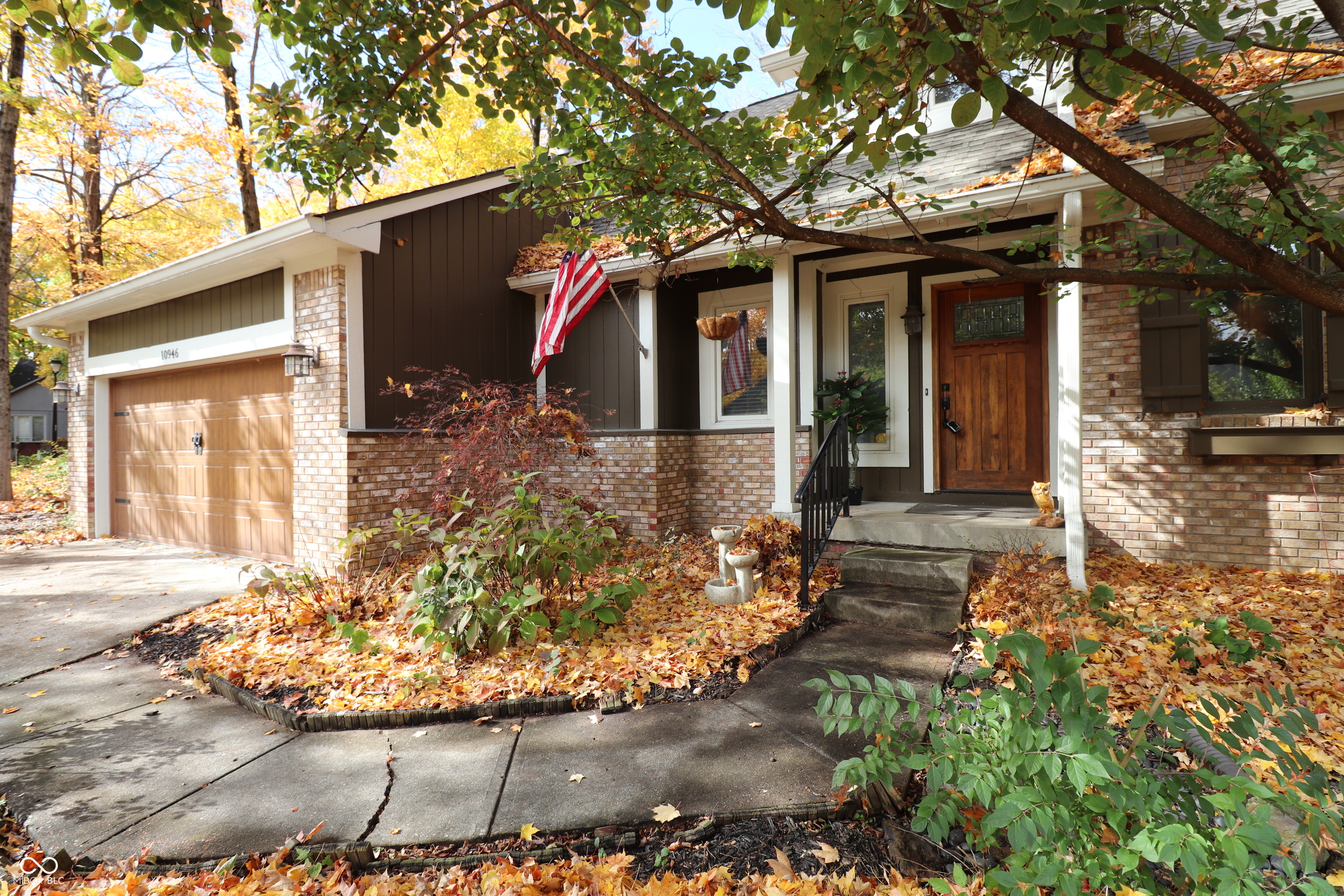 10946 Geist Woods S Drive