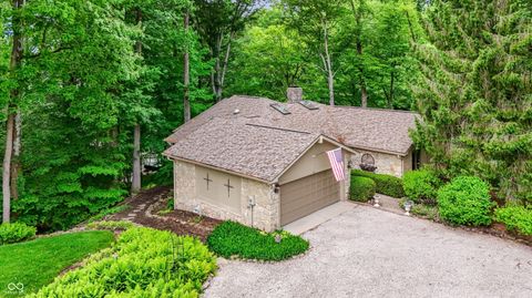 Photo of 7592 S Poplar Point Drive, Trafalgar, IN 46181 (MLS # 22103898)