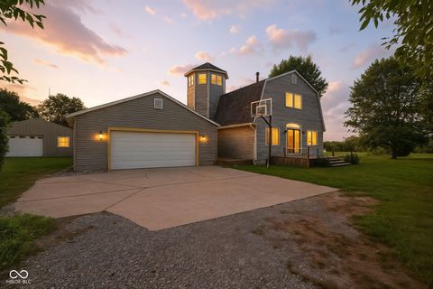 Photo of 5371 E County Road 500 Road N, Michigantown, IN 46057 (MLS # 22061300)
