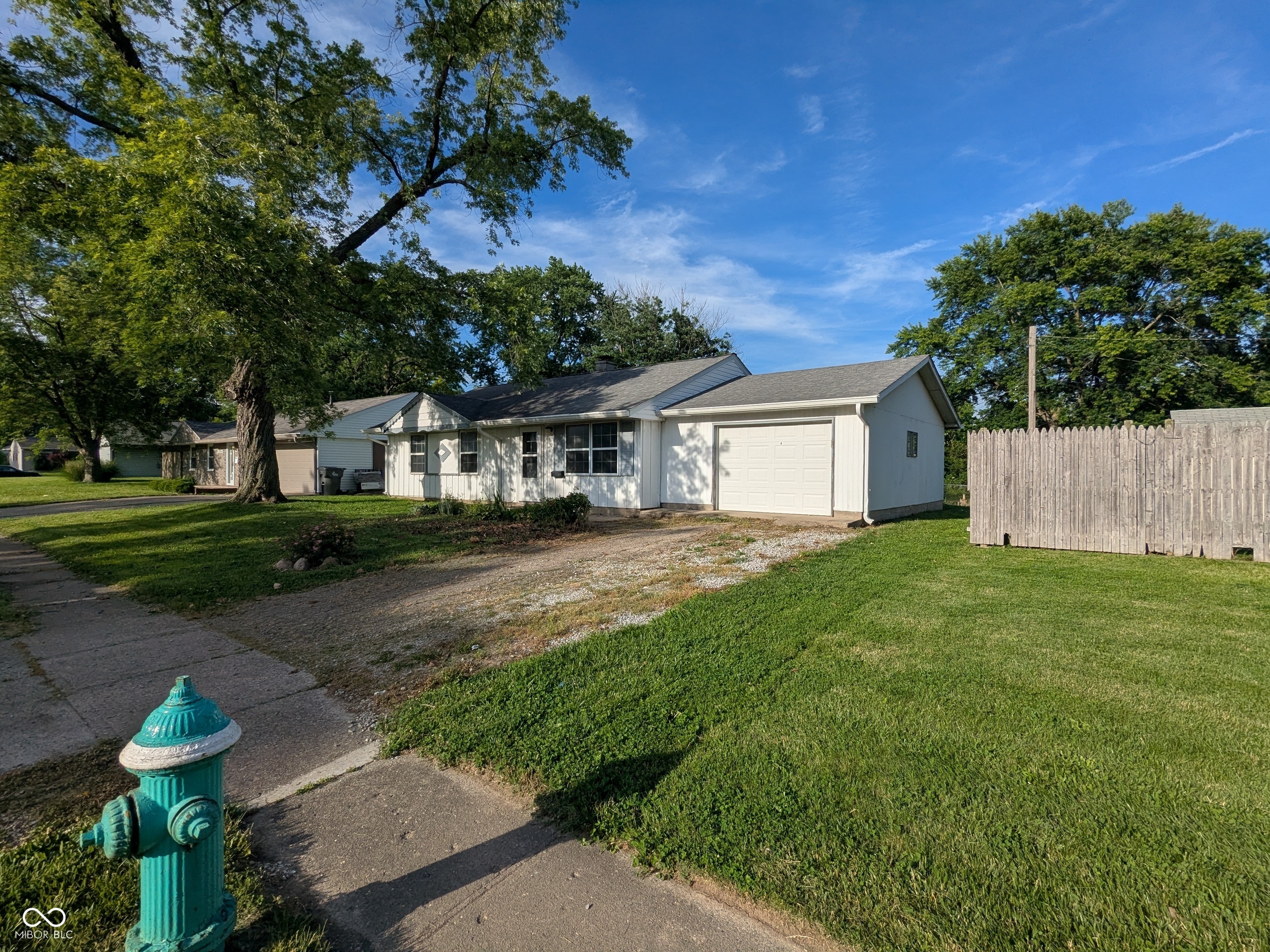 2627 N Routiers Avenue