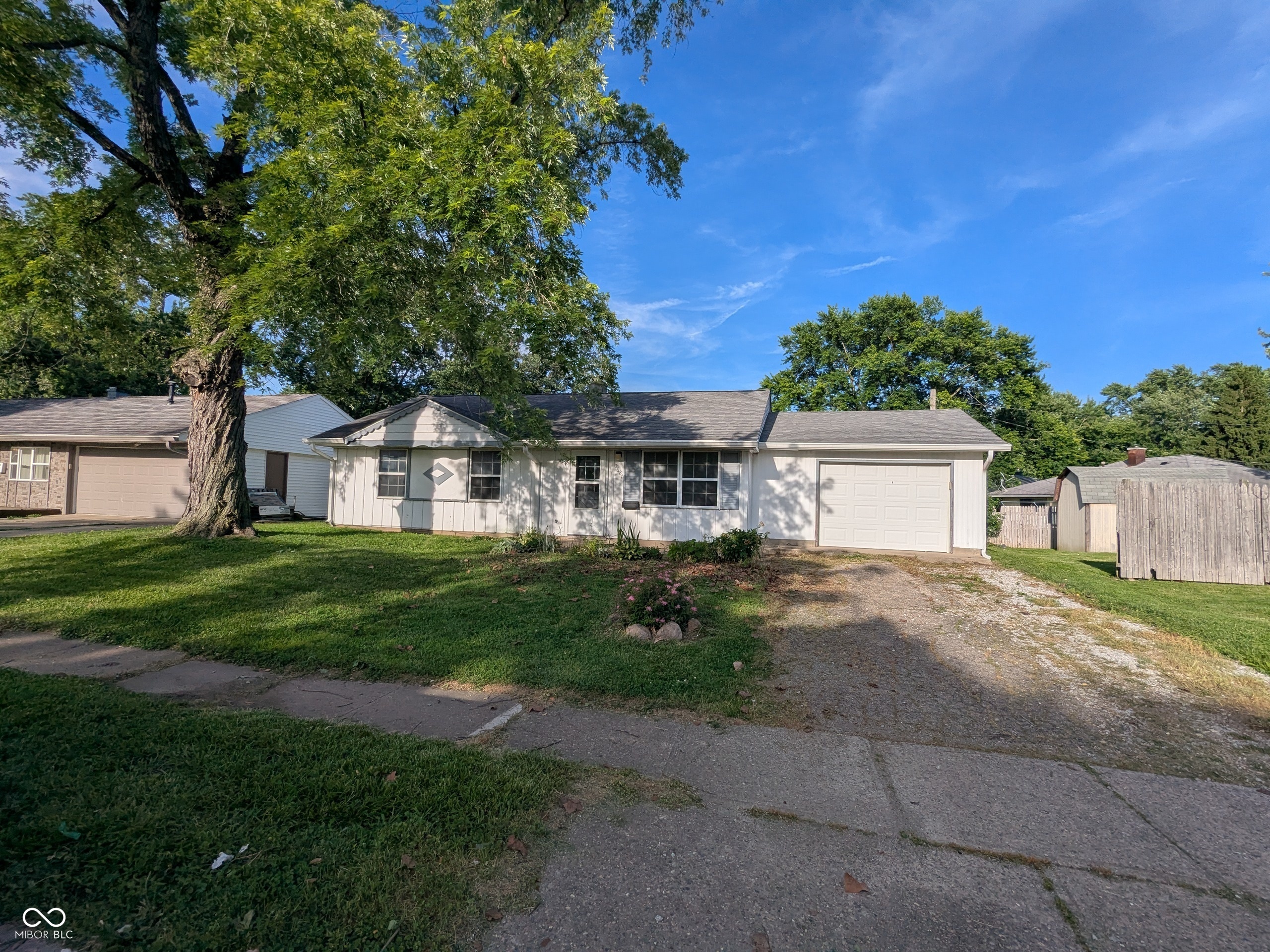 2627 N Routiers Avenue