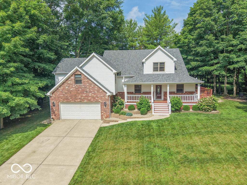 528 Macintosh Lane