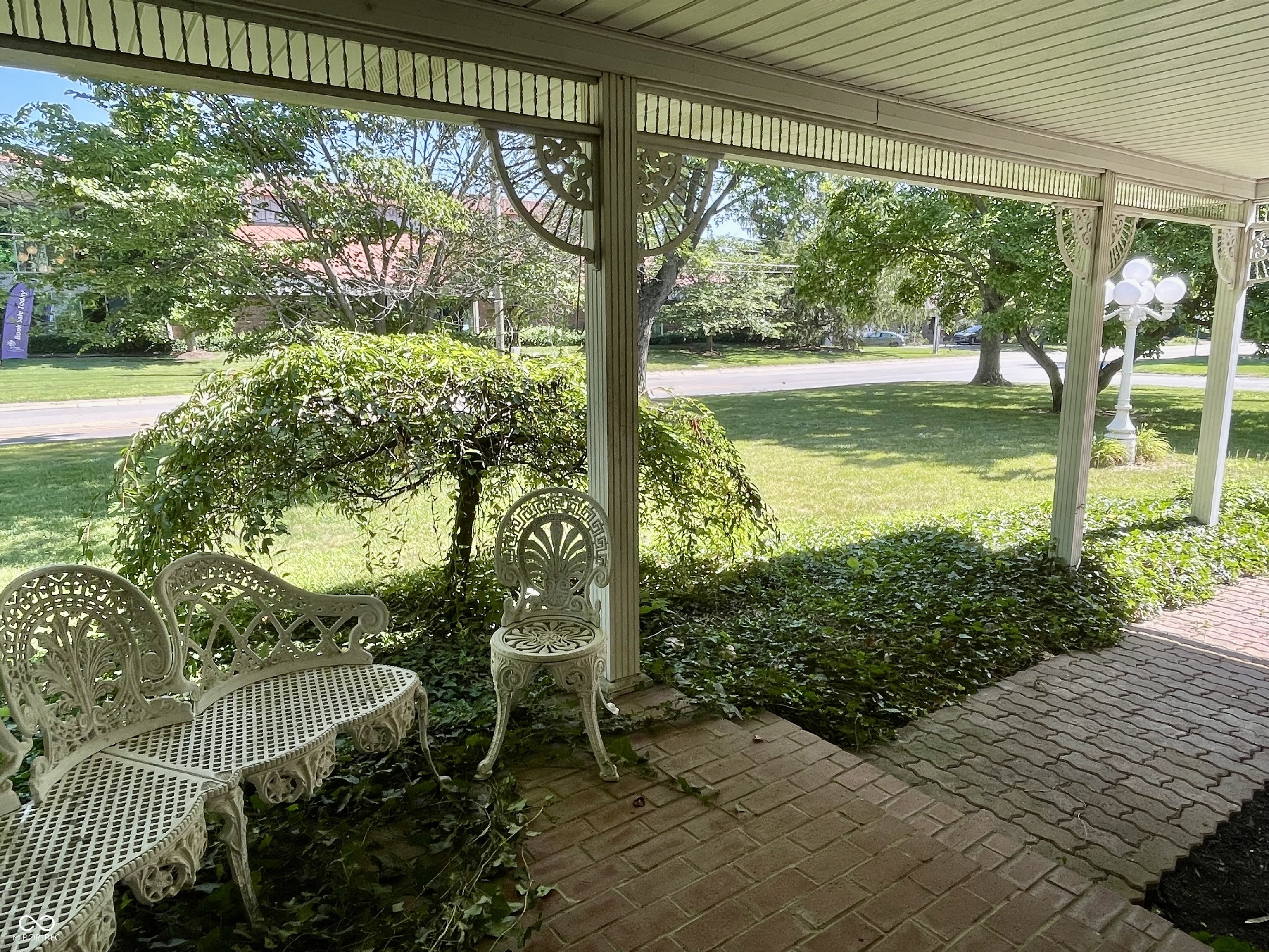 800 Walton Drive