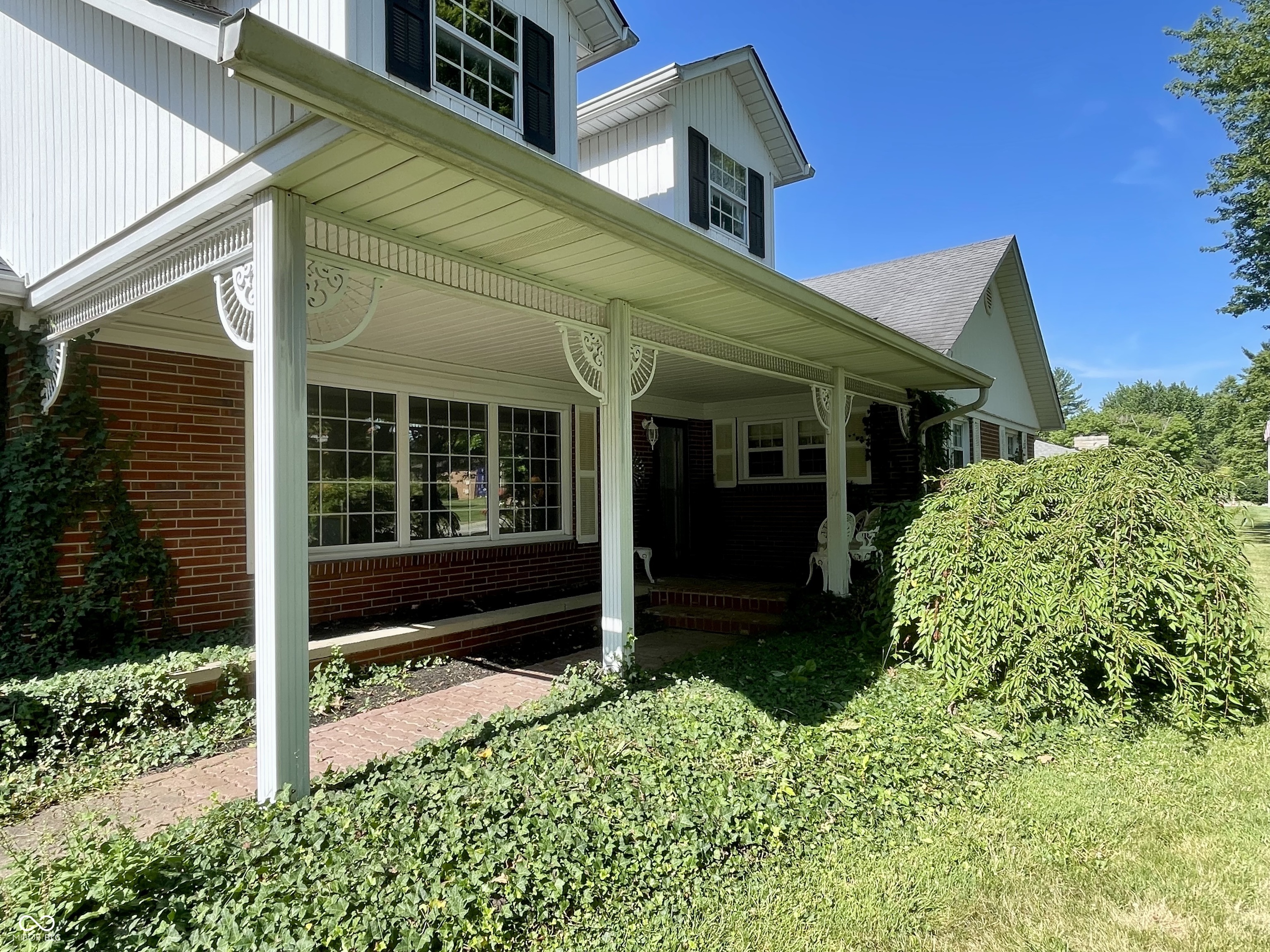 800 Walton Drive