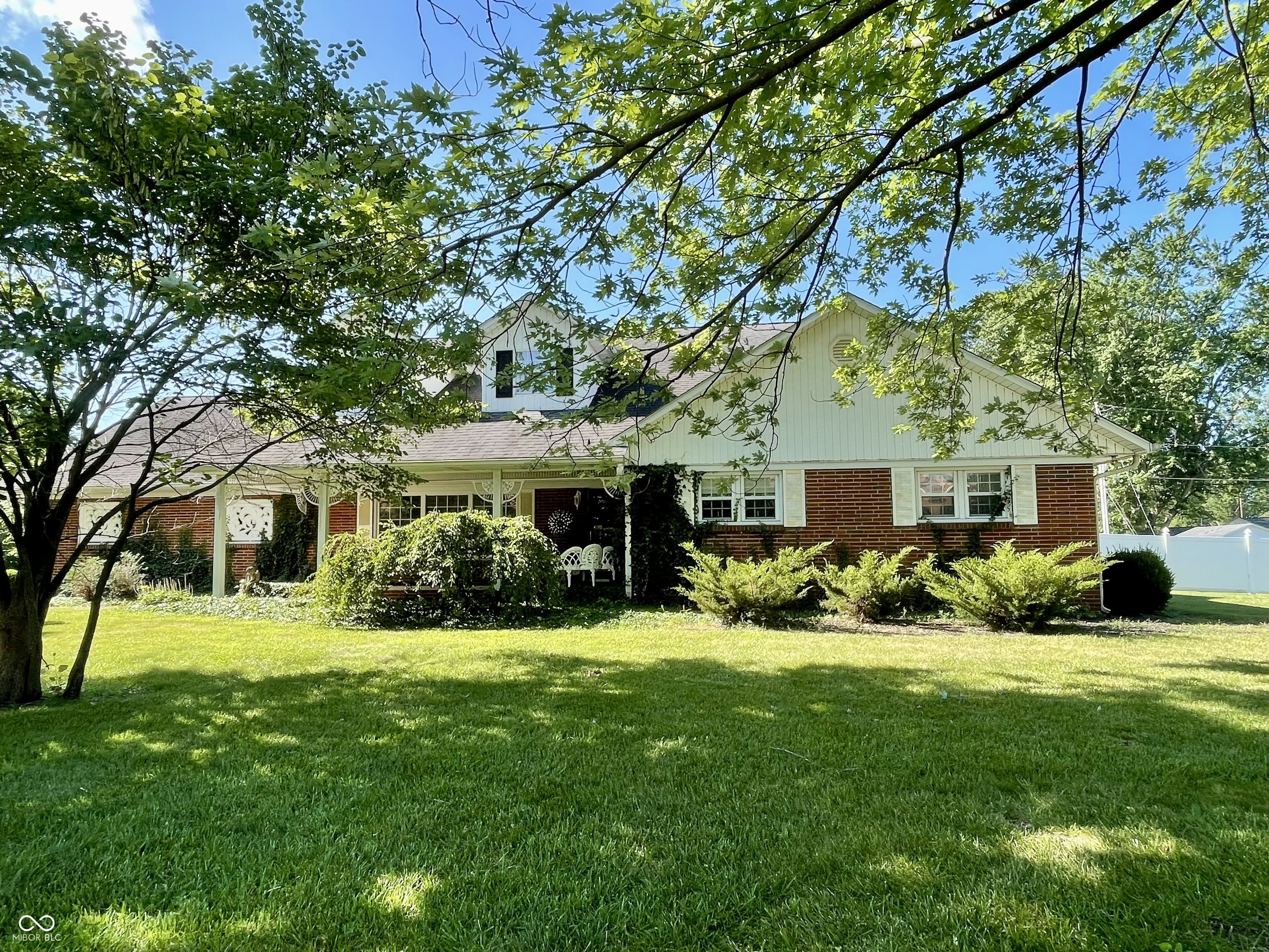 800 Walton Drive